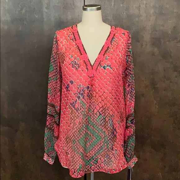 Top - Picture 1 of 8